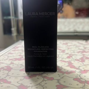 Laura mercier foundation in color 1C2 Chiffon